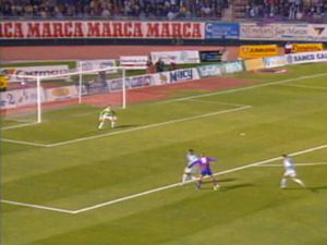 Video Gol Cantik Ronaldo 25 Tahun Silam, Gocekannya Maut!