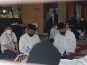 Gubernur Syamsuar Berduka Datuk Seri Al Azhar Wafat: Riau Sangat Kehilangan Gubernur Syamsuar Berduka Datuk Seri Al Azhar Wafat: Riau Sangat Kehilangan