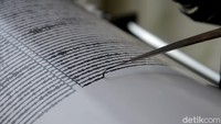 Warga Berhamburan ke Luar Rumah Saat Gempa M 4,4 Guncang Garut