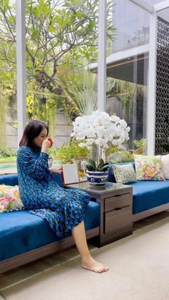 Rossa membuat rumah mewah baru untuk kedua orangtuanya ditaksir seharga Rp20 miliar. Yuk intip sudut rumah baru Rossa!