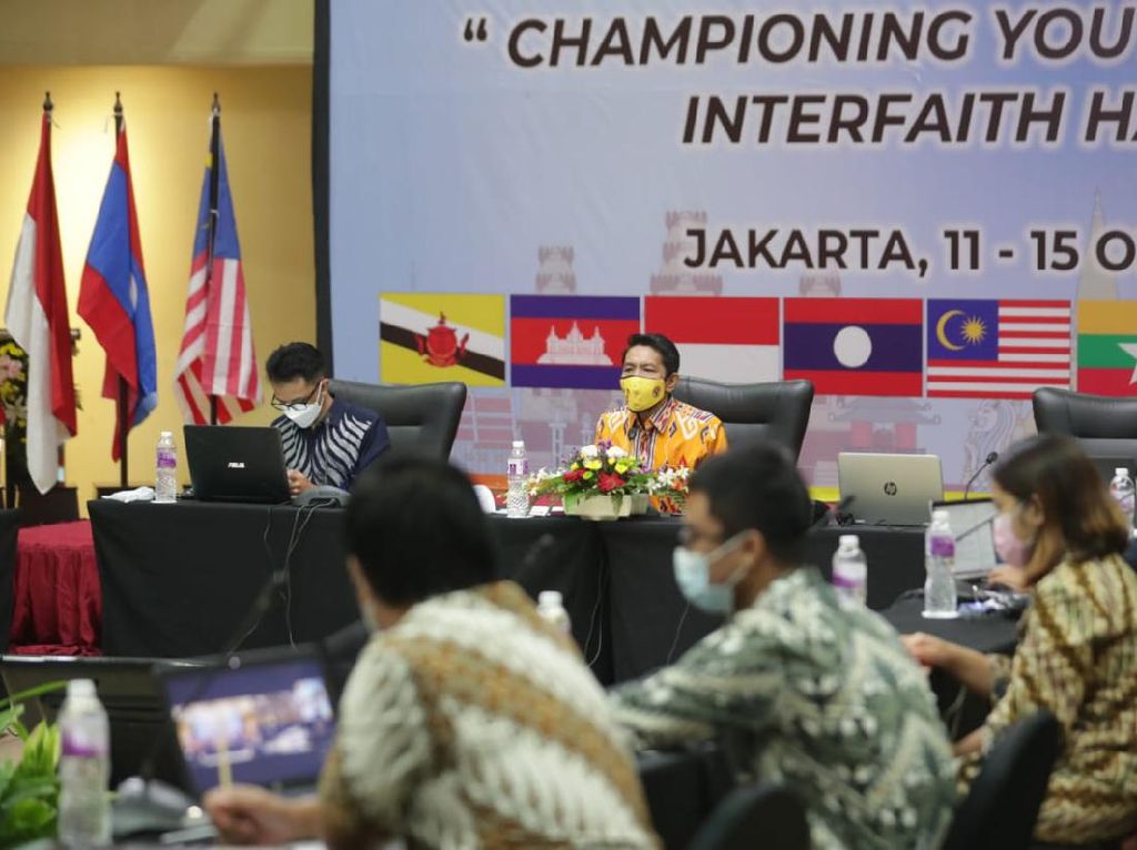Kemenpora Dorong Pemuda ASEAN Perkuat Kerukunan Antaragama Lewat AYIC Kemenpora Dorong Pemuda ASEAN Perkuat Kerukunan Antaragama Lewat AYIC