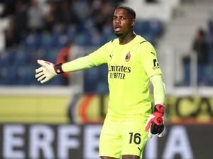 Detik-detik Mike Maignan Mulai Cedera Saat Gagalkan Penalti Salah