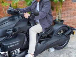 Viral Insiden Baim Wong Marahi Kakek, Motor Roda Tiganya Curi Perhatian