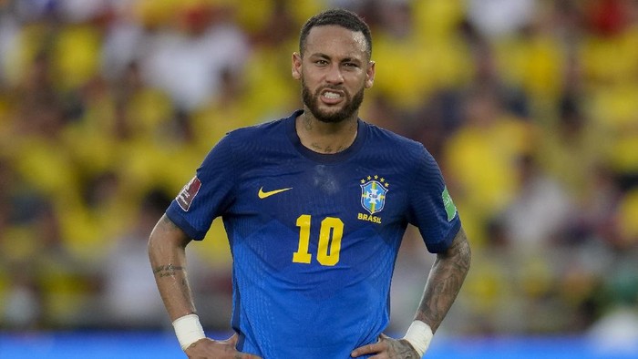 Brazils Neymar gestures during a qualifying soccer match for the FIFA World Cup Qatar 2022 against Colombia in Barranquilla, Colombia, Sunday, Oct. 10, 2021. (AP Photo/Fernando Vergara)
