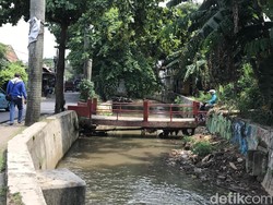 Agar Sampah Tak Menumpuk, Warga Minta Jembatan Tanah Baru Ini Diperbaiki