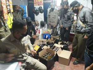 Gelar Razia, Satpol PP Sumedang Temukan Oknum Guru PNS Jual Miras