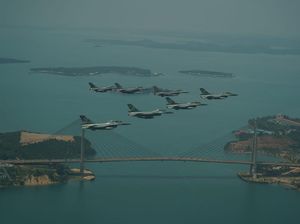 Momen KSAU-CAF RSAF Meet In The Air di Pesawat Tempur Batam-Marina Bay