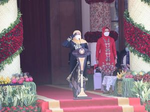 Pimpin Upacara HUT ke-76 Jatim, Khofifah Bersyukur Dapat Kado Terbaik Pimpin Upacara HUT ke-76 Jatim, Khofifah Bersyukur Dapat Kado Terbaik