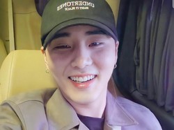 Young K DAY6 Selesaikan Wajib Militer Hari Ini