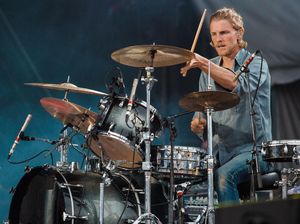 Foster the People Kini Kehilangan Drummer Foster the People Kini Kehilangan Drummer