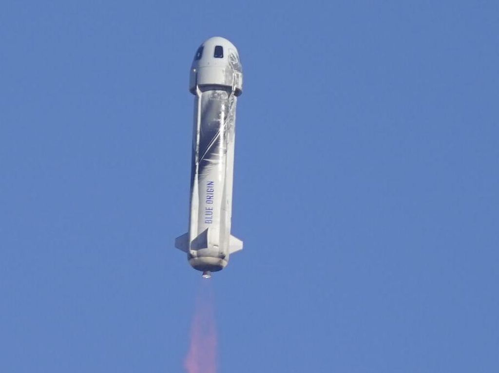 Detik-detik Roket New Shepard Jeff Bezos Jatuh Setelah Lepas Landas