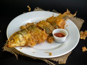 Cara Menggoreng Ikan Bandeng yang Benar agar Tidak Lengket dan Hancur