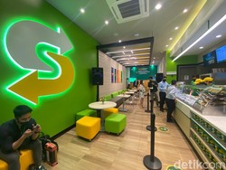 Membludak, Antrean Subway di Citos Disetop! Buka Lagi Jam 3 Sore