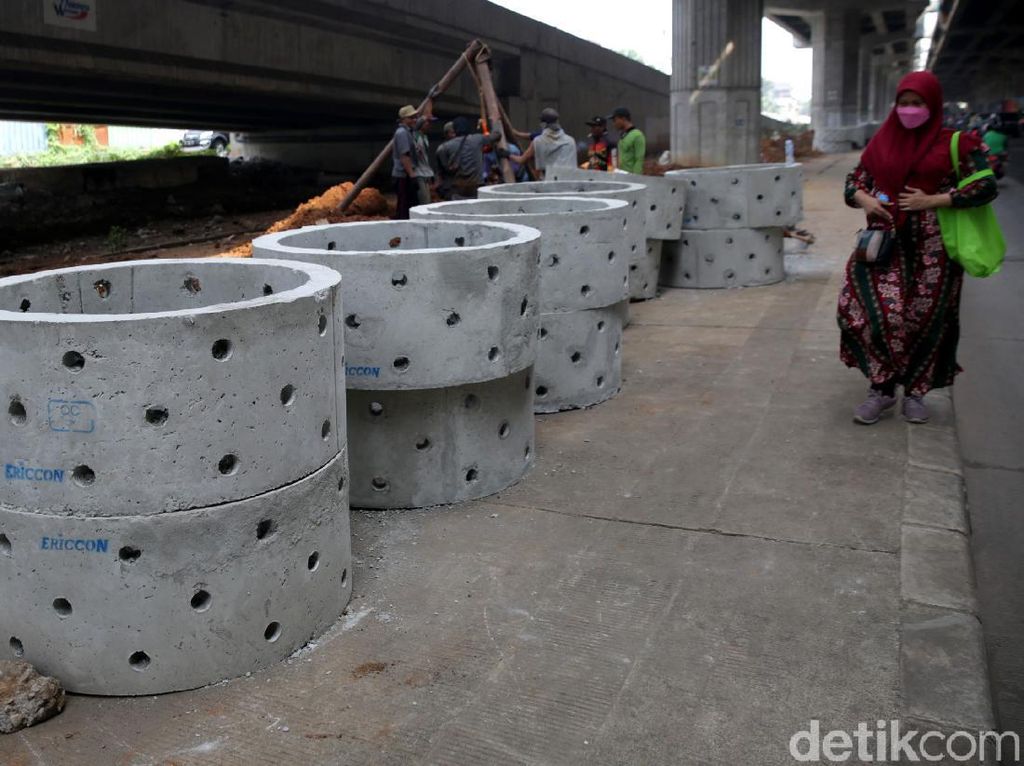Cegah Genangan Saat Musim Hujan, Jakarta Bangun Ribuan Sumur Resapan Cegah Genangan Saat Musim Hujan, Jakarta Bangun Ribuan Sumur Resapan