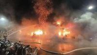 Gedung Tua 13 Lantai di Taiwan Terbakar, 25 Orang Tewas