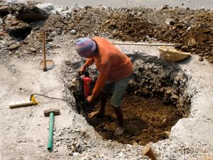 Pembuatan Sumur Resapan di Dekat KBT Dikritik, Ini Penjelasan Pemprov DKI Pembuatan Sumur Resapan di Dekat KBT Dikritik, Ini Penjelasan Pemprov DKI