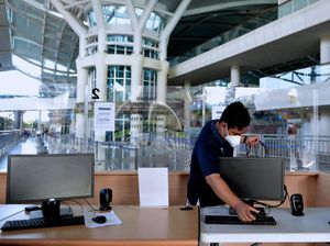 Suasana Hari Pertama Pembukaan Bali untuk Pelancong Internasional Suasana Hari Pertama Pembukaan Bali untuk Pelancong Internasional