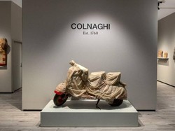 Aneh bin Ajaib! Vespa Terbungkus Kain Jadi Karya Seni