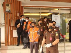 Kejari Jakbar Tahan Eks Kepala SMKN 53 Terkait Korupsi Dana BOS