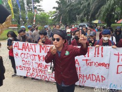 Polisi Smackdown Pendemo, Mahasiswa Desak Kapolresta Tangerang Dicopot