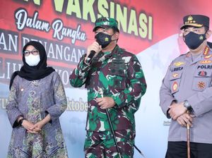 Panglima TNI: Tren COVID Turun, Tetap Wajib Masker dan Vaksin Lengkap Panglima TNI: Tren COVID Turun, Tetap Wajib Masker dan Vaksin Lengkap
