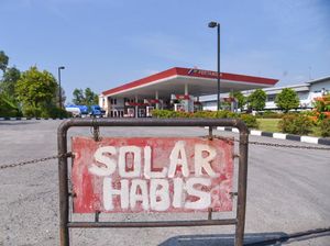 Operator Bus Masih Keluhkan Kelangkaan Solar di Sumatra, Bisa Antre Semalaman Operator Bus Masih Keluhkan Kelangkaan Solar di Sumatra, Bisa Antre Semalaman