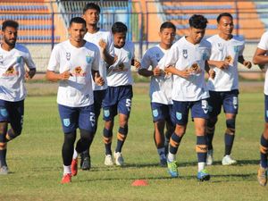 Persela Tatap Seri Dua BRI Liga 1 Bawa Spirit Mendiang Choirul Huda