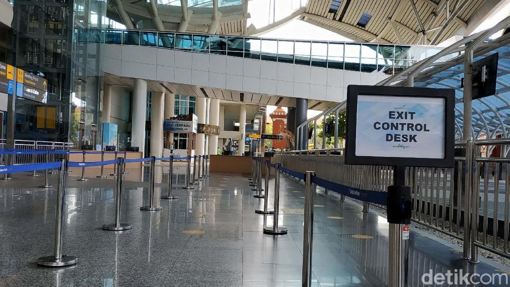 Pintu Kedatangan Internasional Bandara Ngurah Rai Bali Masih Sepi
