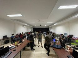 Saat Polda Jabar Gerebek Kantor Pinjol Ilegal di Yogyakarta