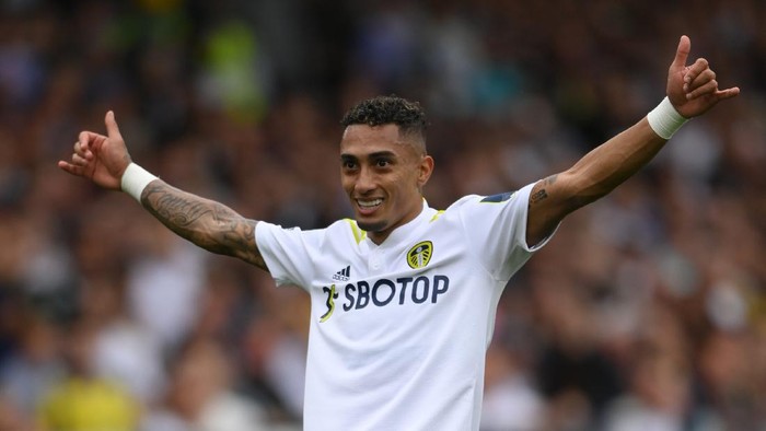 LEEDS, ENGLAND - SEPTEMBER 25: Leeds United player Raphinha celebrates his goal during the Premier League match between Leeds United and West Ham United at Elland Road on September 25, 2021 in Leeds, England. (Photo by Stu Forster/Getty Images)