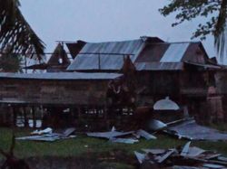 Belasan Rumah Warga di Polman Rusak Diterjang Angin Puting Beliung