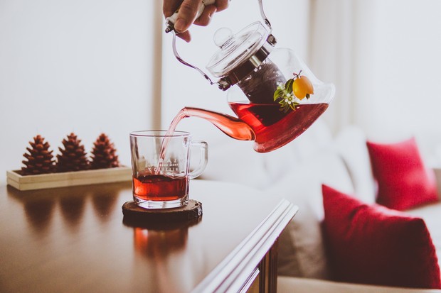 Teh rooibos adalah teh merah asal Afrika Selatan yang memiliki banyak khasiat.