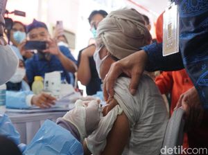 Perjuangan Warga Baduy Dalam Lawan Pandemi, Rela Jalan Kaki demi Vaksin