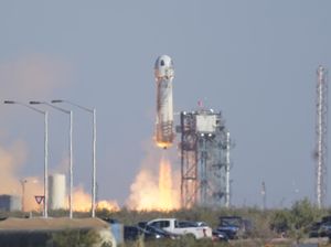 Blue Origin Sukses Lagi Bikin 5 Warga Bumi Melayang-layang di Antariksa