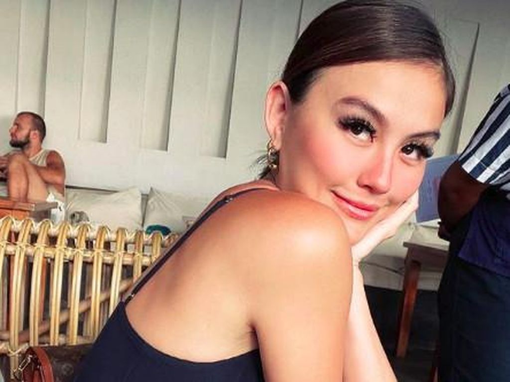 9 Artis RI Kandidat Wanita Tercantik Dunia, Ayu Ting Ting - Agnez Mo Saingan 9 Artis RI Kandidat Wanita Tercantik Dunia, Ayu Ting Ting - Agnez Mo Saingan