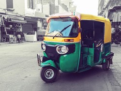 Cerita Sopir Bajaj Dapat Undian Rp 22,5 M: Buat Bayar Utang Lalu Dibagi-bagikan