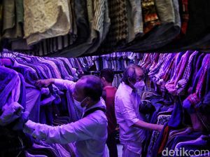 Belanja Baju Bekas Jadi Primadona di Masa Pandemi COVID-19