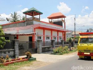 Direktur TV Swasta Ditangkap di Rumah Sekaligus Studio BSTV Bondowoso Direktur TV Swasta Ditangkap di Rumah Sekaligus Studio BSTV Bondowoso