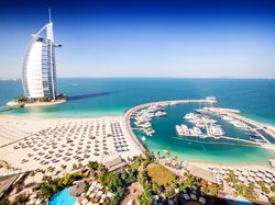 Yang Baru di Dubai 2023: Pajak Minuman Beralkohol Turun, Bule Bisa Urus Cerai