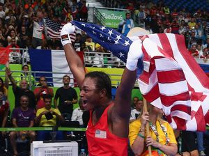 Superman Biseksual Bikin Atlet Putri AS Ini Terheran-heran