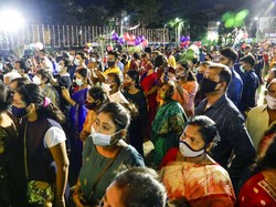 India Kembali Gelar Festival Keagamaan, Nggak Takut COVID-19 Balik?