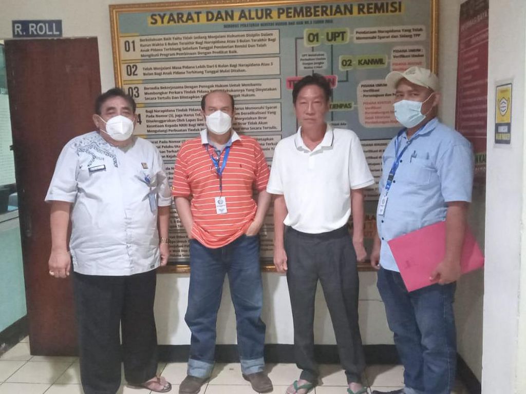Jaksa Eksekusi Vonis 2,5 Tahun Bui untuk Terpidana Kasus Penipuan Jaksa Eksekusi Vonis 2,5 Tahun Bui untuk Terpidana Kasus Penipuan