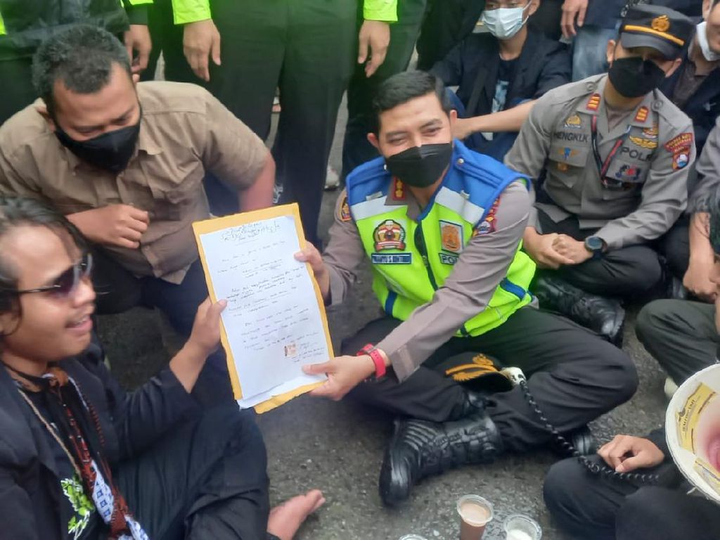 Kapolresta Tangerang Teken Pernyataan Siap Mundur Jika Anggota Represif Lagi