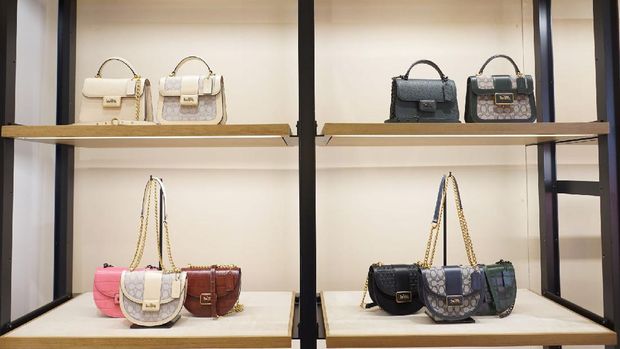 Koleksi Coach di Senayan City