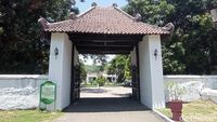 Lawang Gledegan, Gerbang Utama Kereta Pusaka Sultan Kasepuhan Cirebon