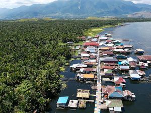 Melawat Kearifan Lokal Papua di Desa Wisata Kampung Yoboi Melawat Kearifan Lokal Papua di Desa Wisata Kampung Yoboi