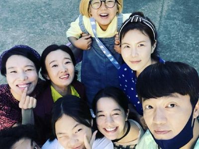 8 Potret Pemain Hometown Cha Cha Cha, Siap-siap Pisah dengan Warga Gongjin