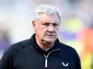 Steve Bruce Batal Dipecat Newcastle?