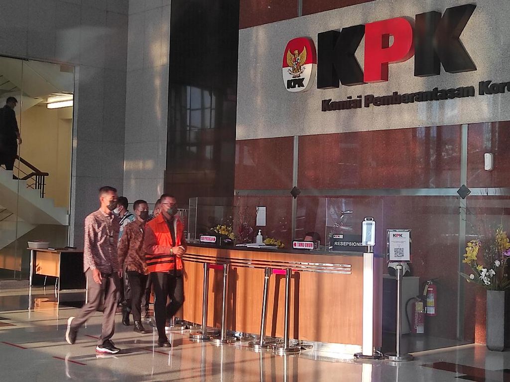 Jadi Tersangka KPK, Adik Eks Bupati Lampung Utara Terima Gratifikasi Rp 2,3 M