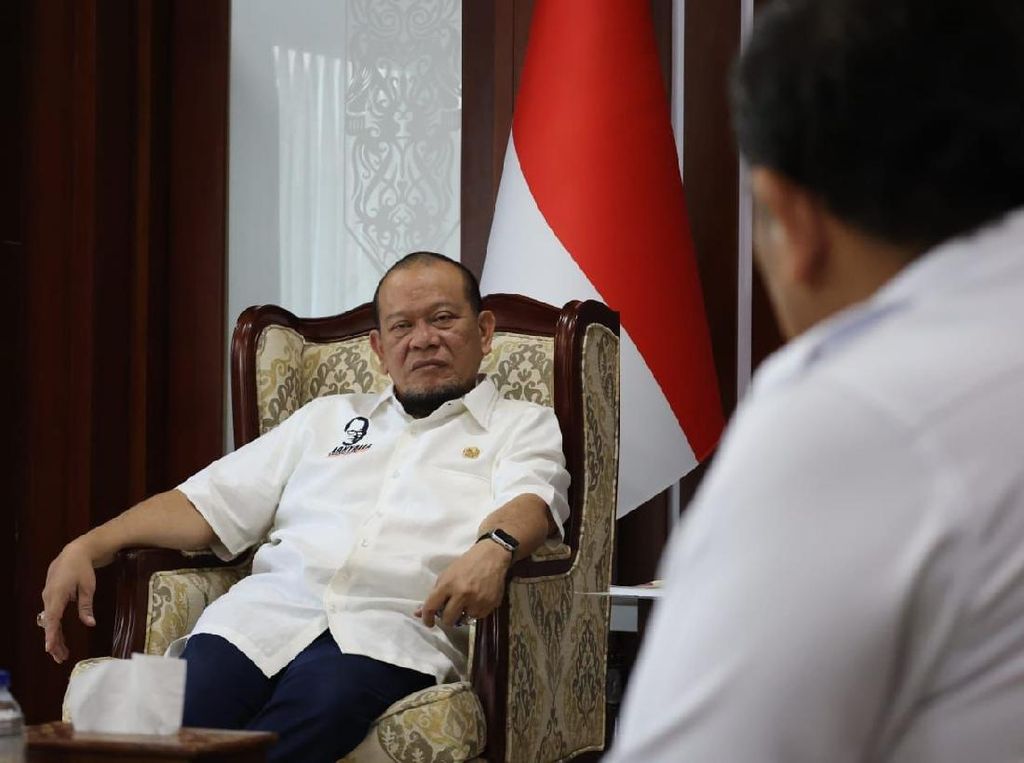 Warga Baduy Divaksin COVID, LaNyalla: Semua Harus Diberi Hak yang Sama Warga Baduy Divaksin COVID, LaNyalla: Semua Harus Diberi Hak yang Sama